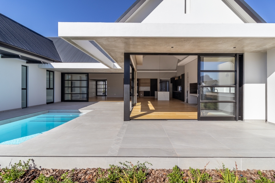 4 Bedroom Property for Sale in Pearl Valley at Val de Vie Western Cape